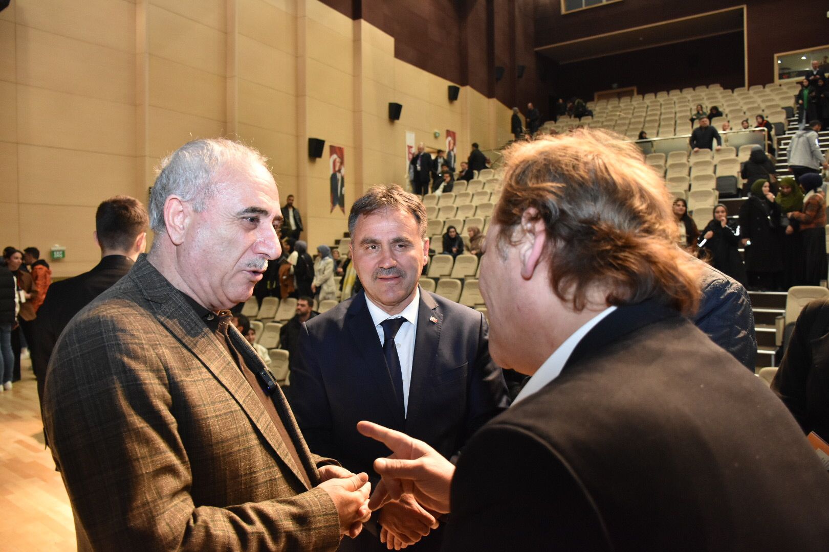 Ünlü şair Nurullah Genç, Gümüşhanelilerle buluştu 26