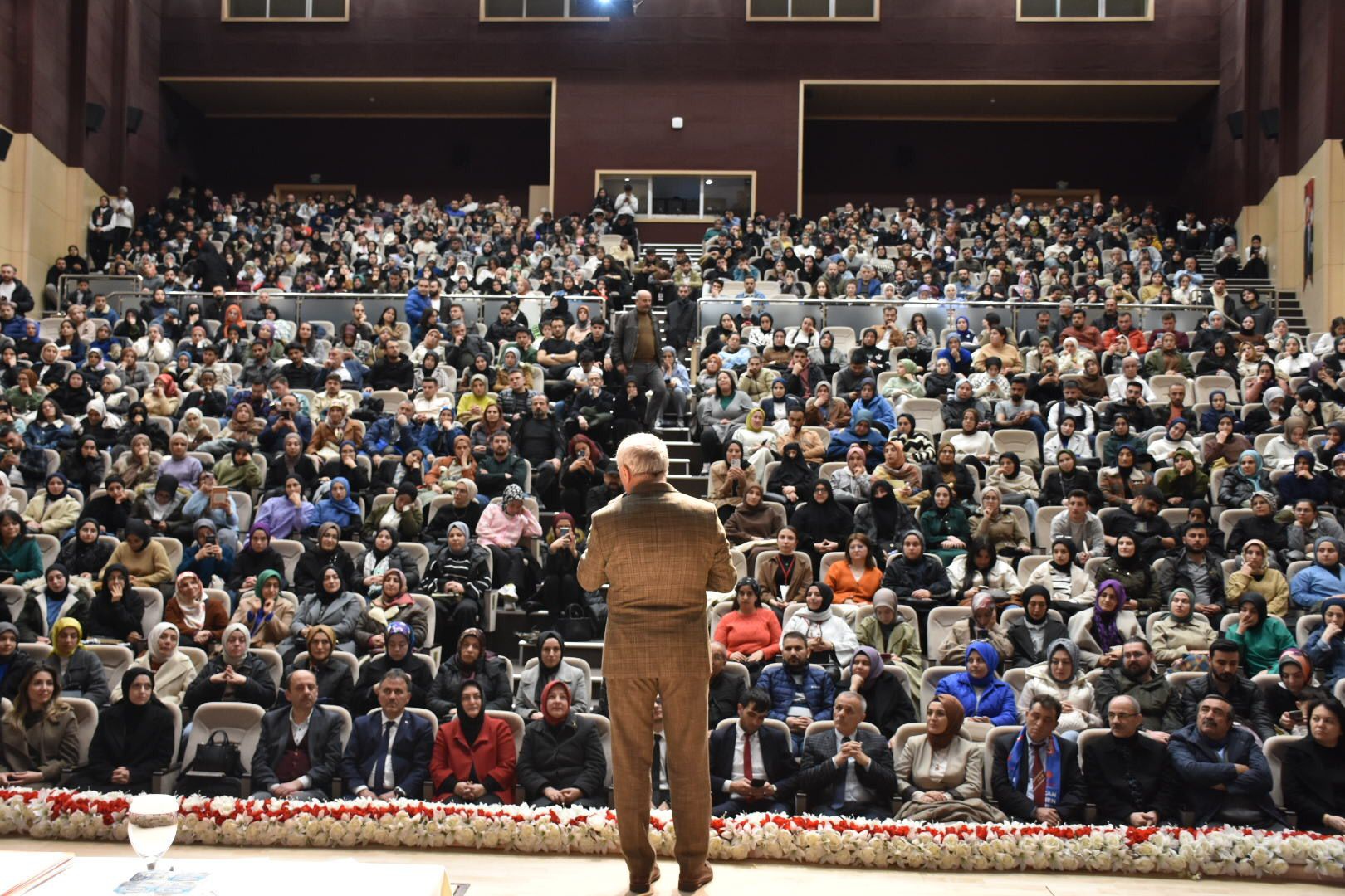 Ünlü şair Nurullah Genç, Gümüşhanelilerle buluştu 13