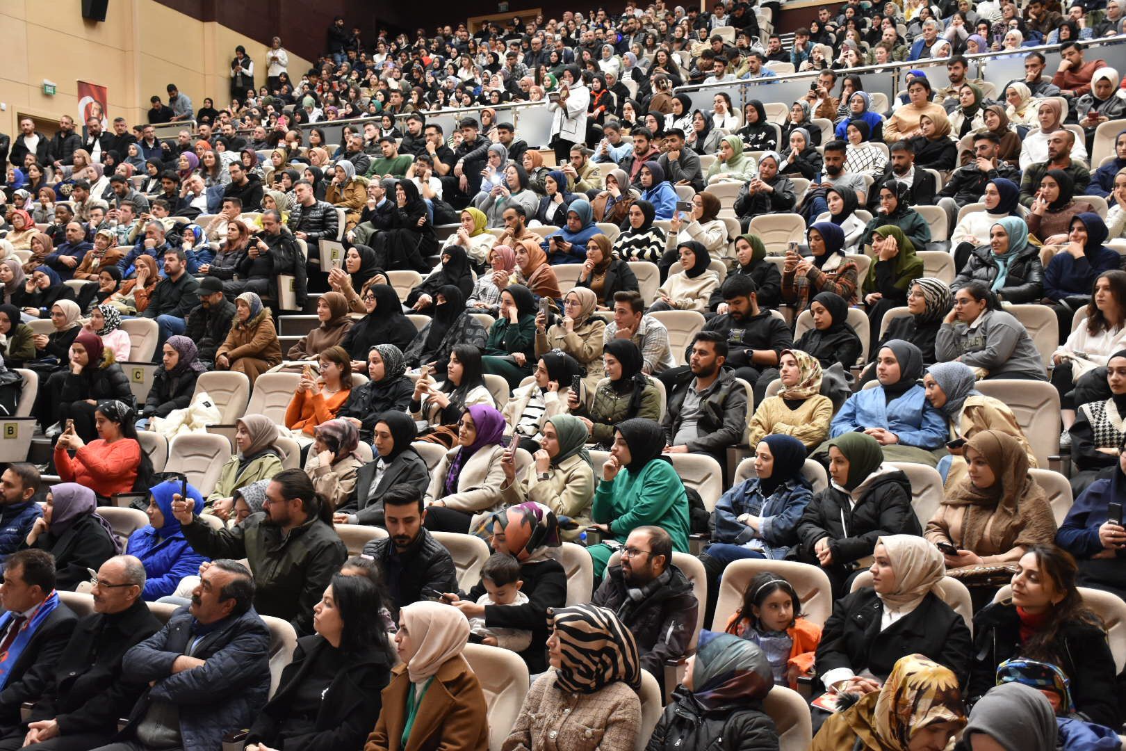 Ünlü şair Nurullah Genç, Gümüşhanelilerle buluştu 16