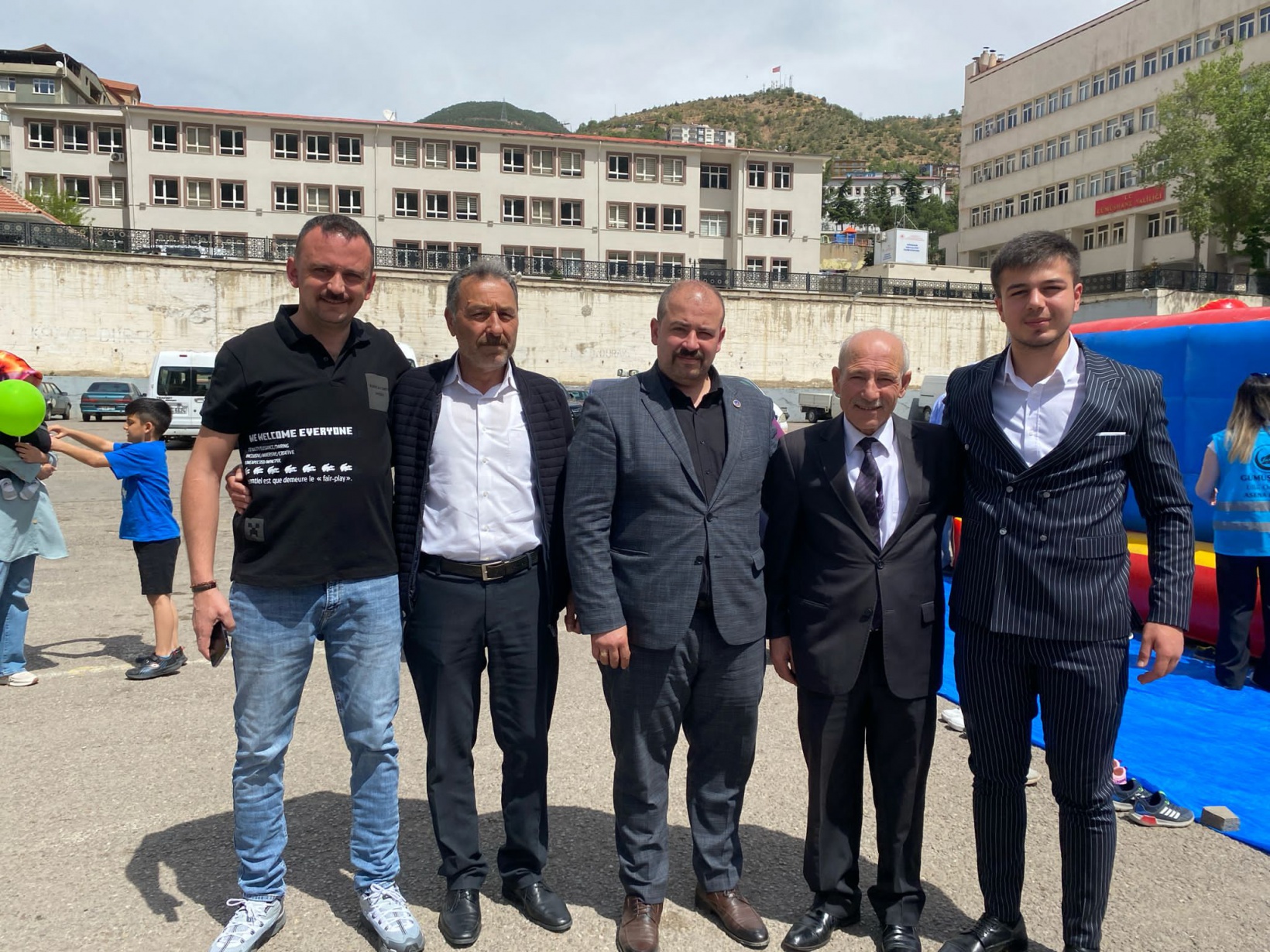 Ülkü Ocakları çocukları sevindirdi 23