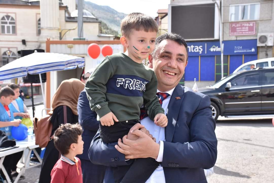 Ülkü Ocakları çocukları sevindirdi 3