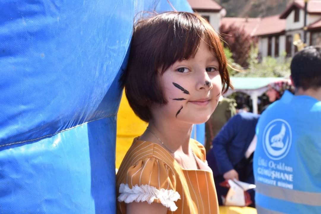 Ülkü Ocakları çocukları sevindirdi 31