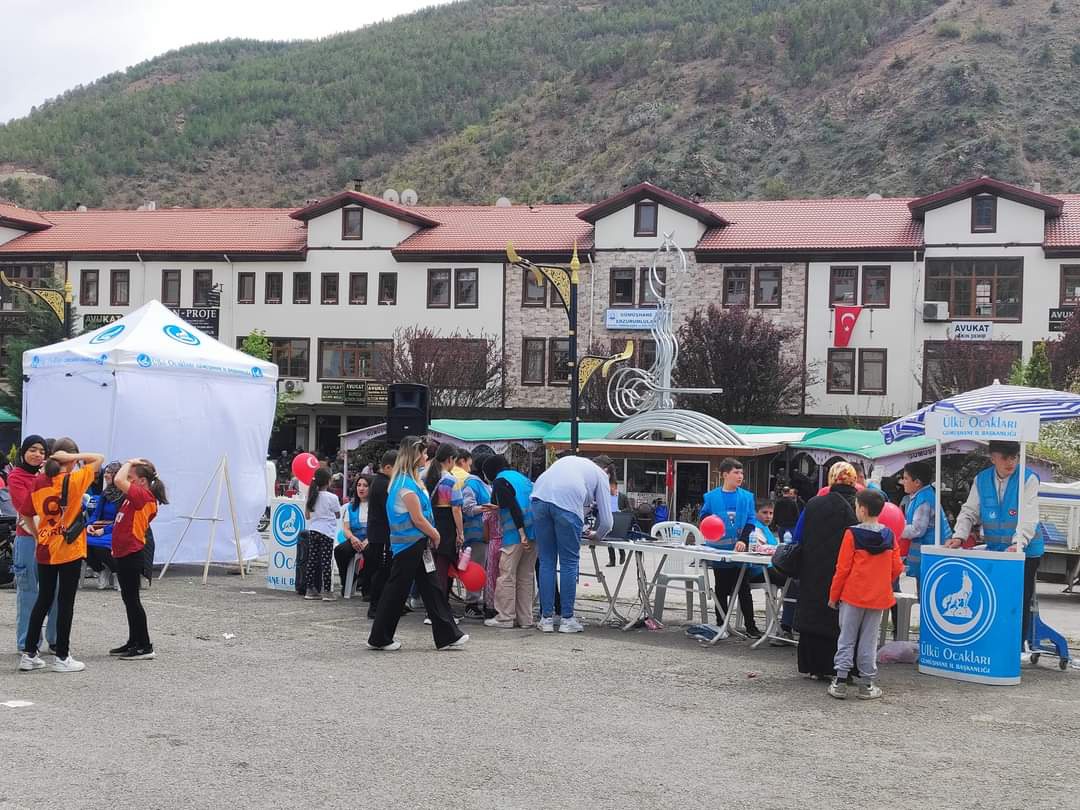 Ülkü Ocakları çocukları sevindirdi 25