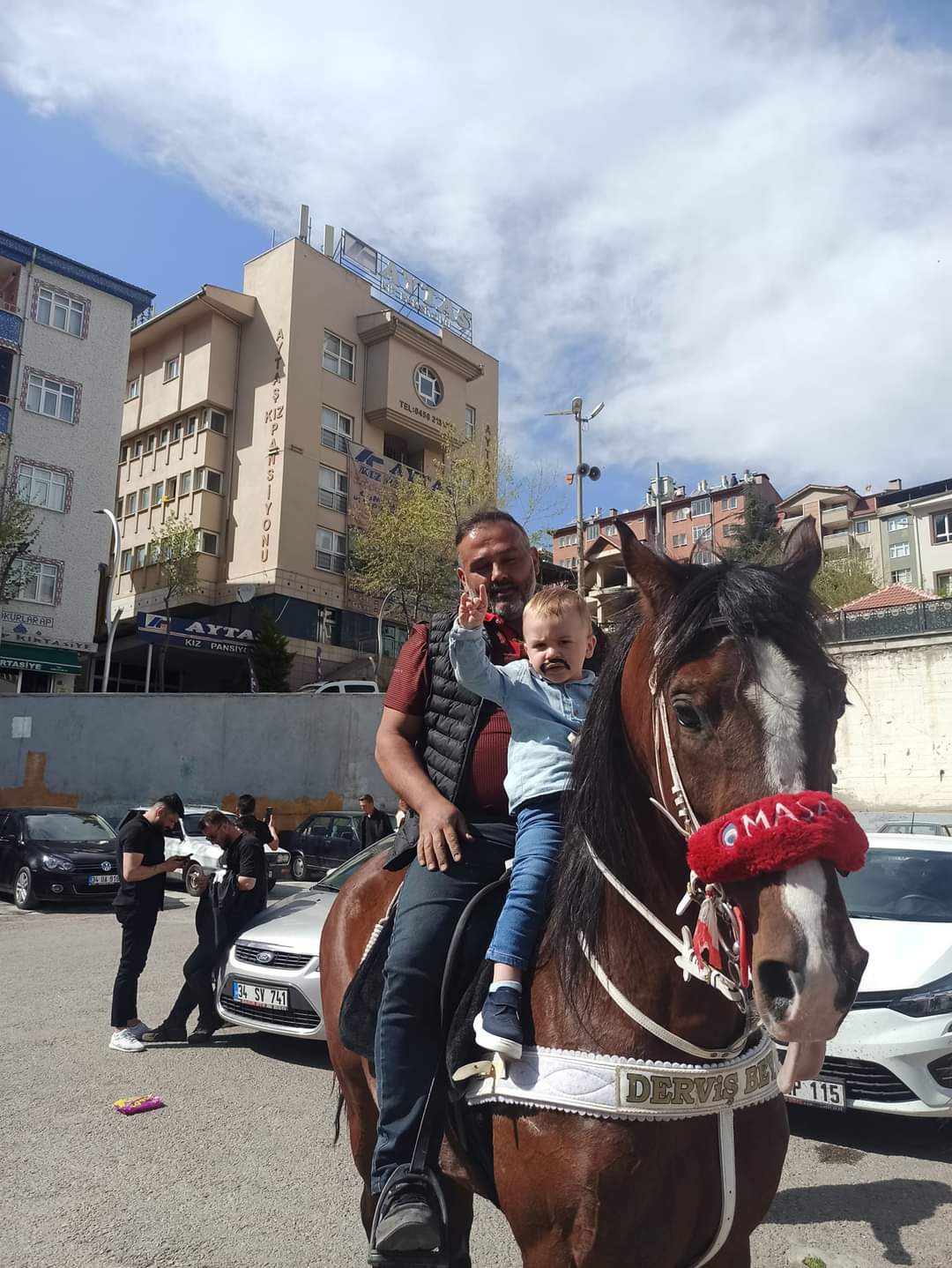 Ülkü Ocakları çocukları sevindirdi 6