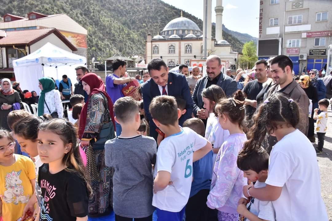 Ülkü Ocakları çocukları sevindirdi 20