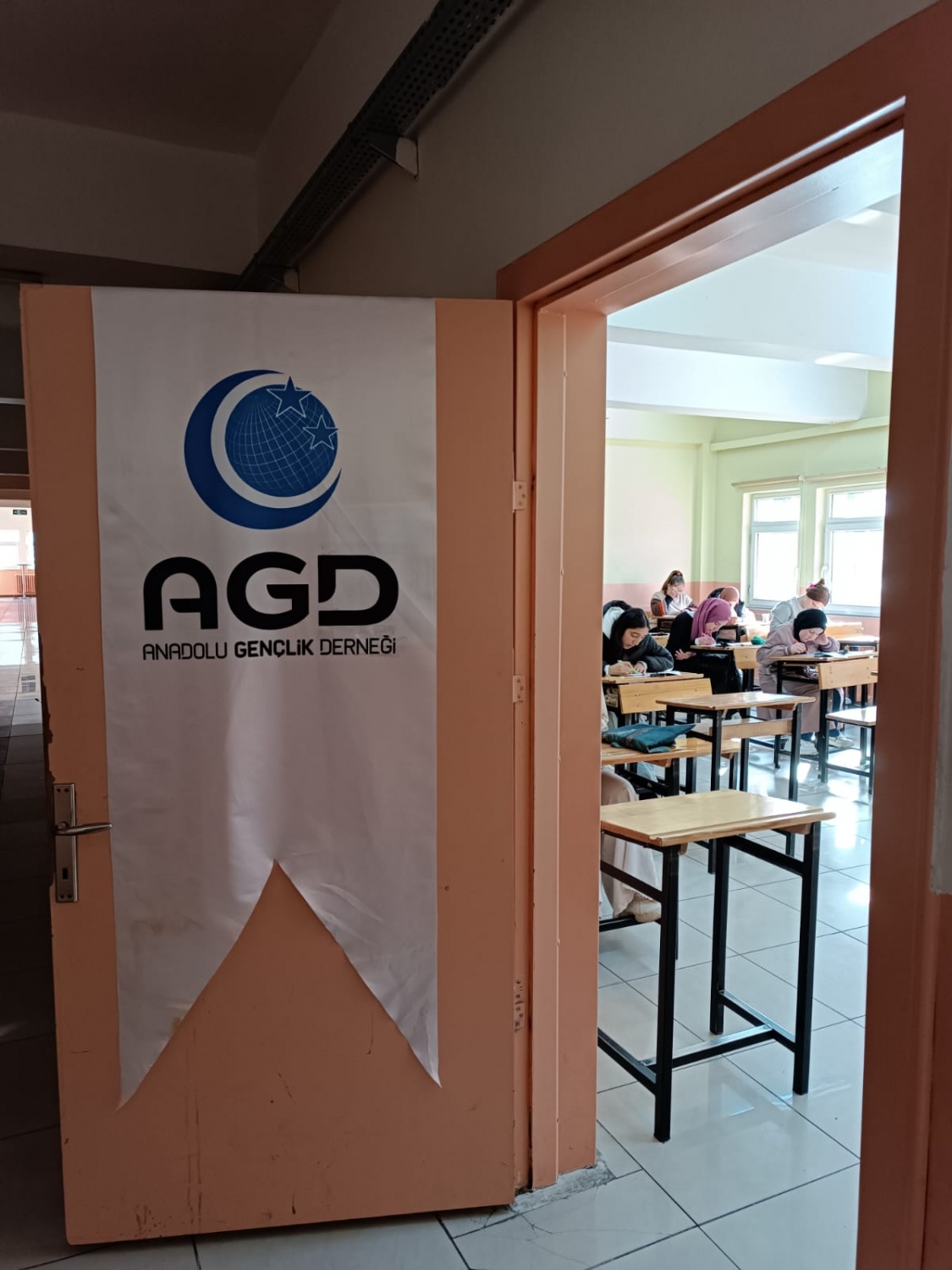 “Liseli gençler Efendimizin izinde” sınavı yapıldı 1