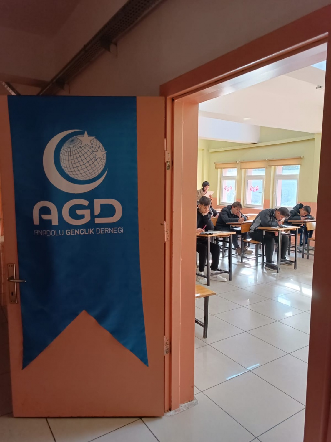 “Liseli gençler Efendimizin izinde” sınavı yapıldı 2