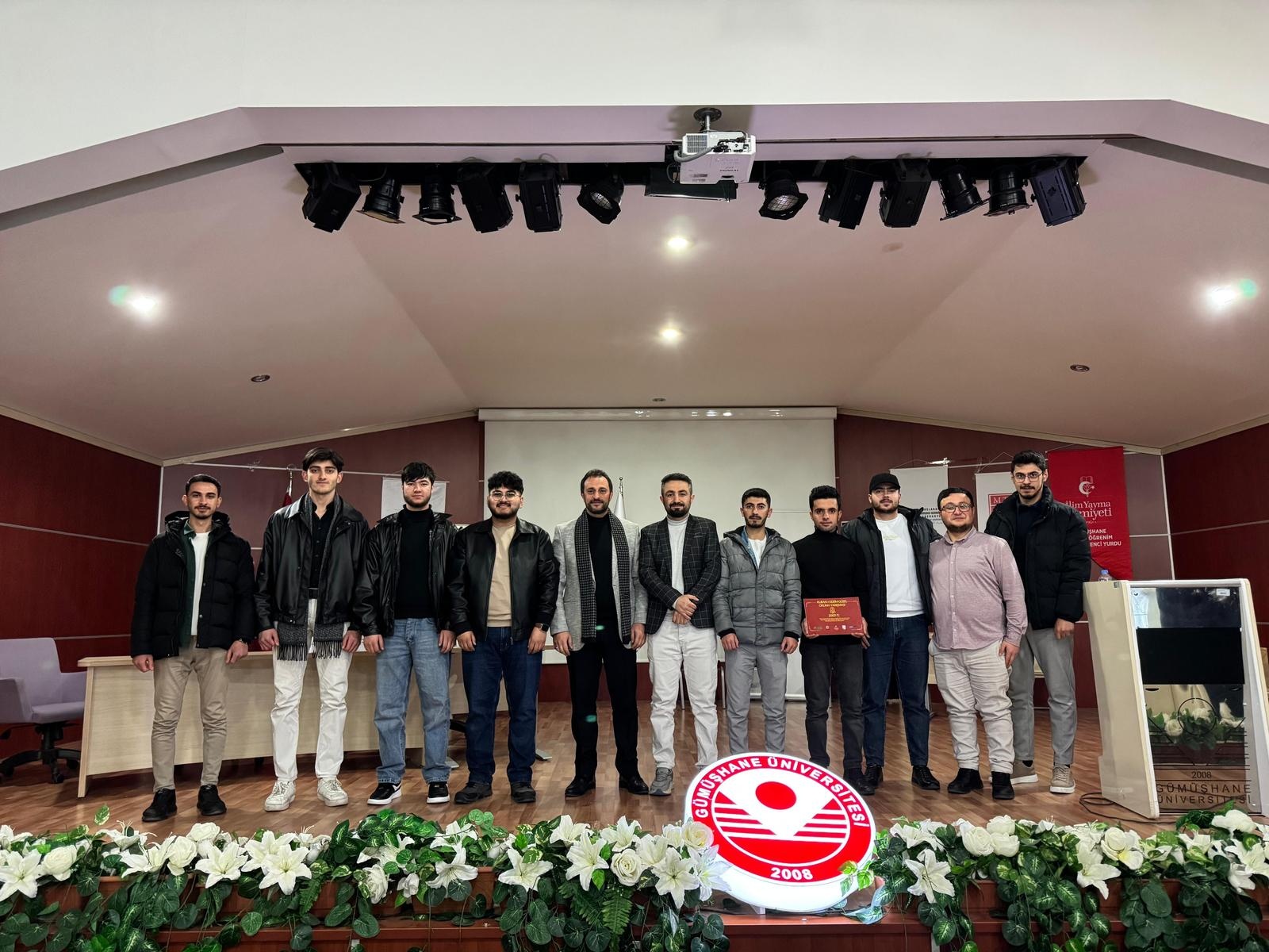 Üniversiteliler Kur’an-ı Kerim’i en güzel okumak için yarıştı 4