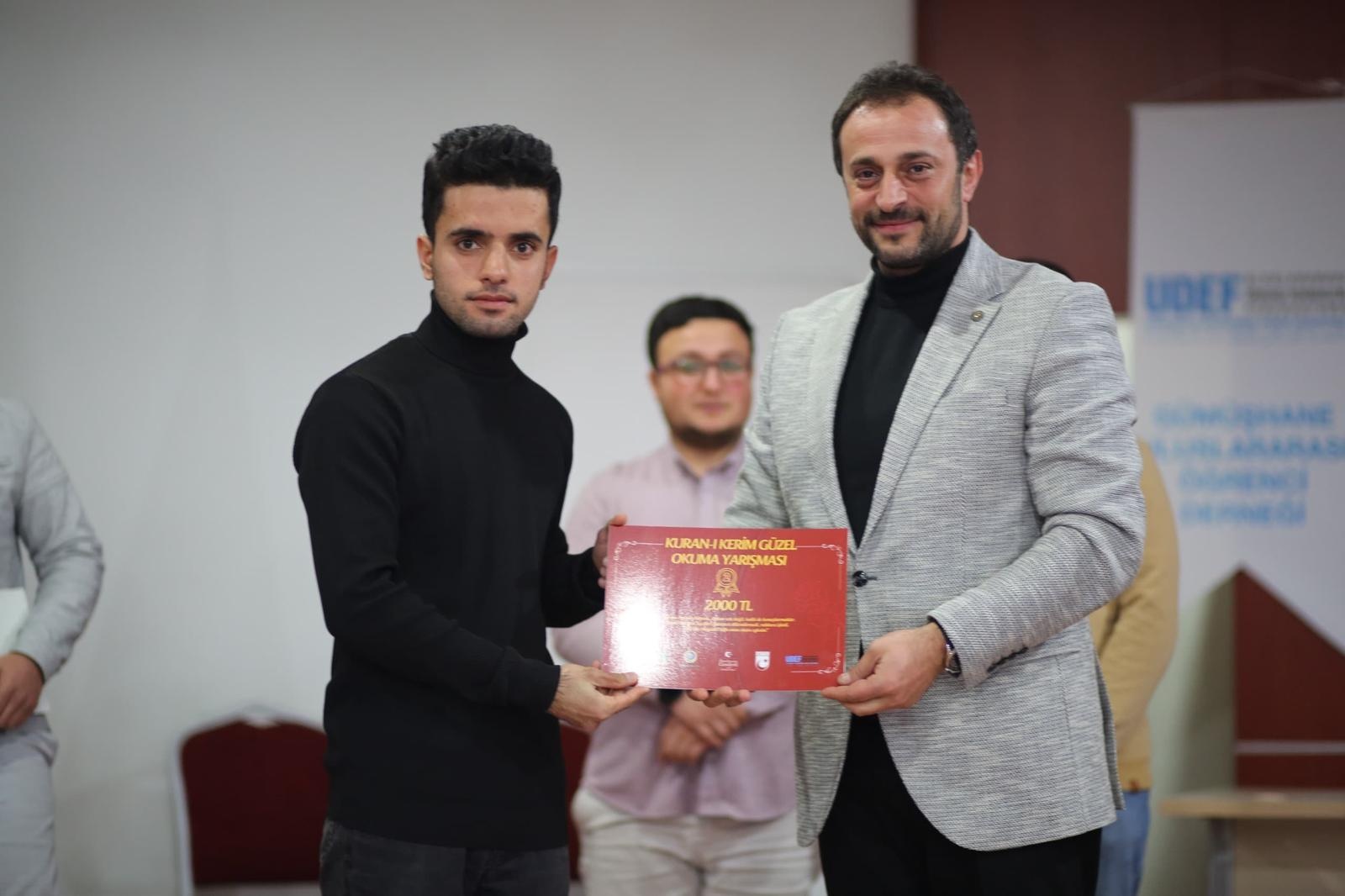 Üniversiteliler Kur’an-ı Kerim’i en güzel okumak için yarıştı 1