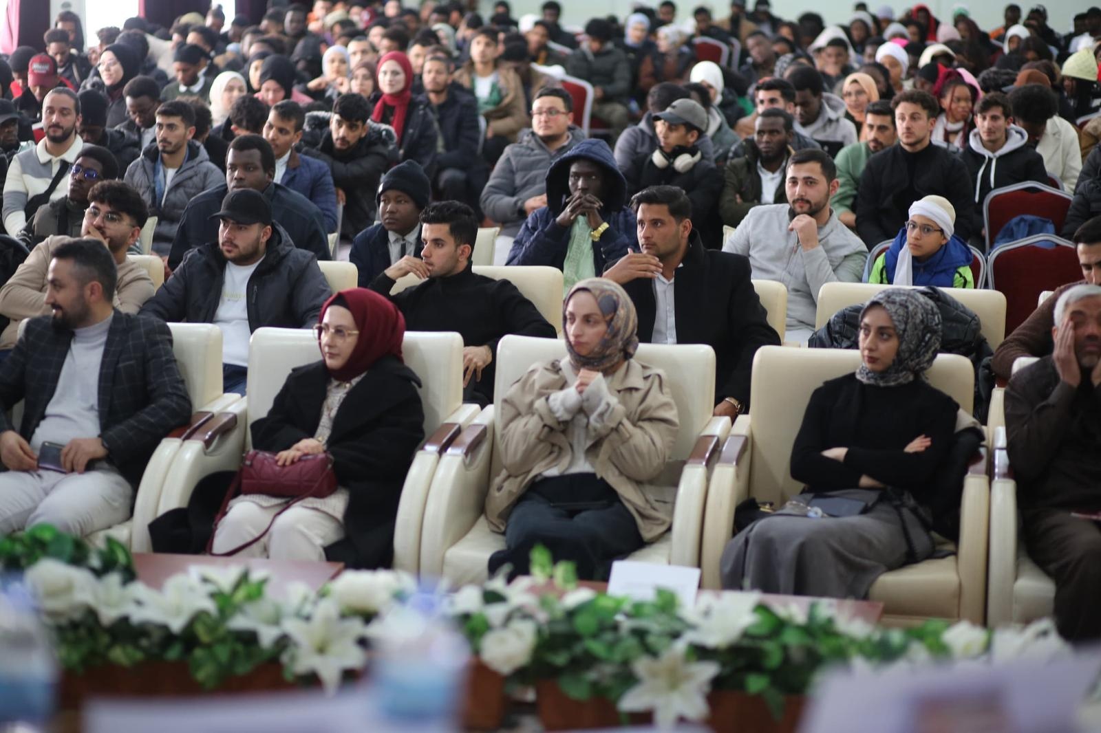 Üniversiteliler Kur’an-ı Kerim’i en güzel okumak için yarıştı 10