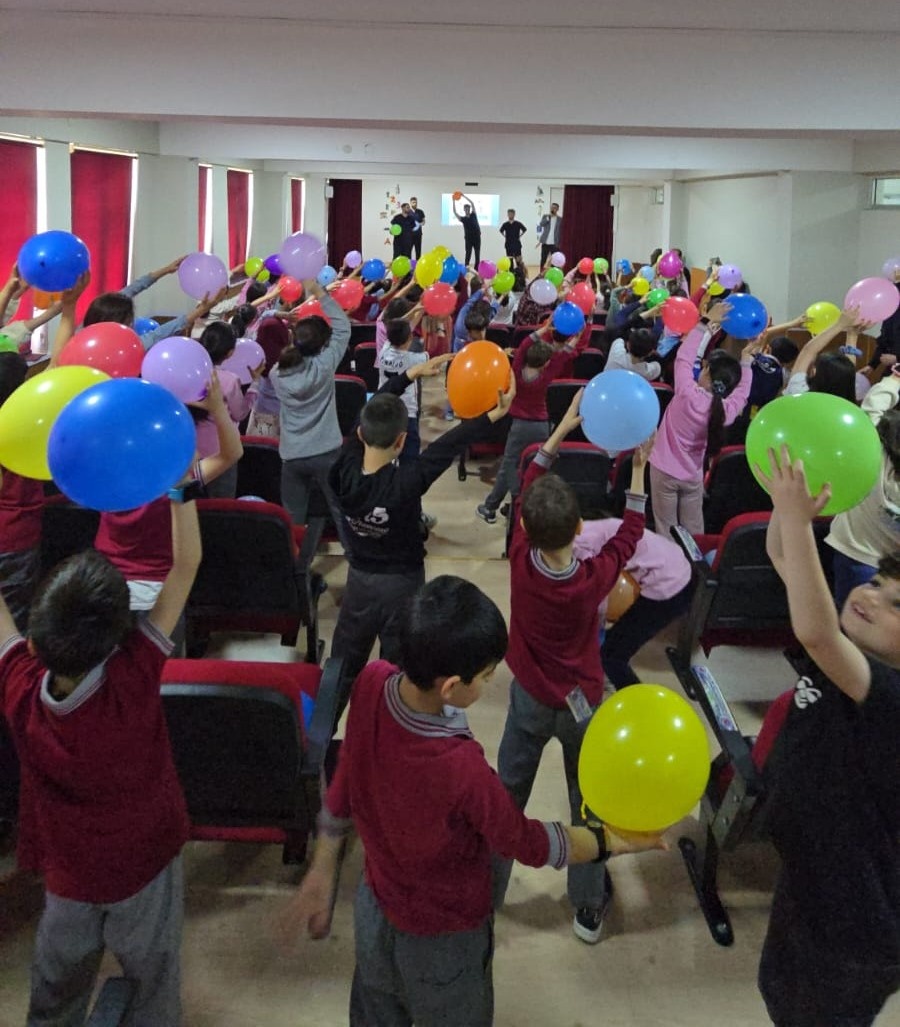 “Sağlıklı Çocuk, Mutlu Toplum” etkinliğiyle skolyoz farkındalığı artırıldı 4