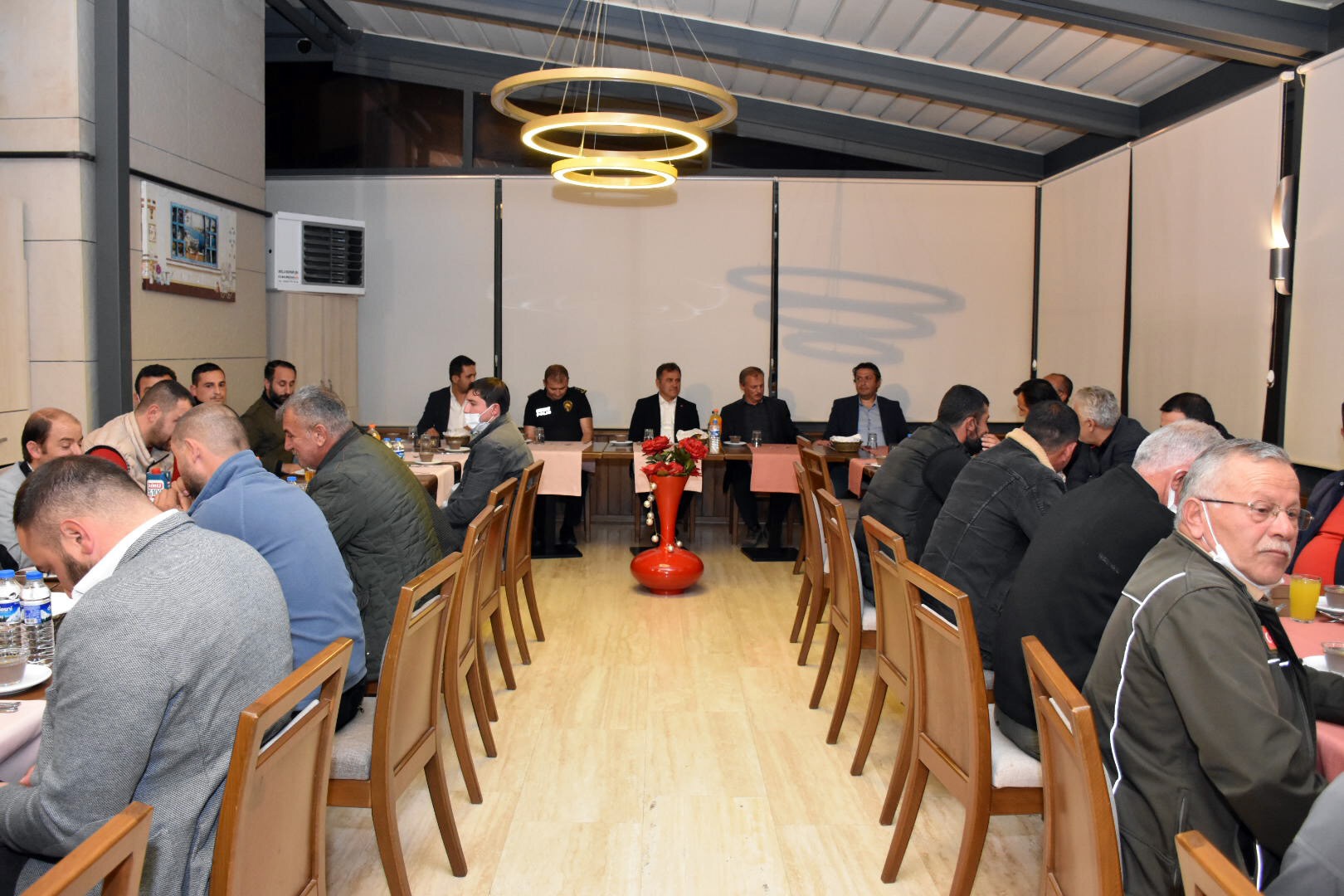 Orman kahramanlarına plaketleri verildi 1