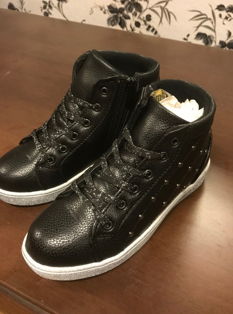 İhtiyaç sahibi öğrencilere ayakkabı hediye edildi 15