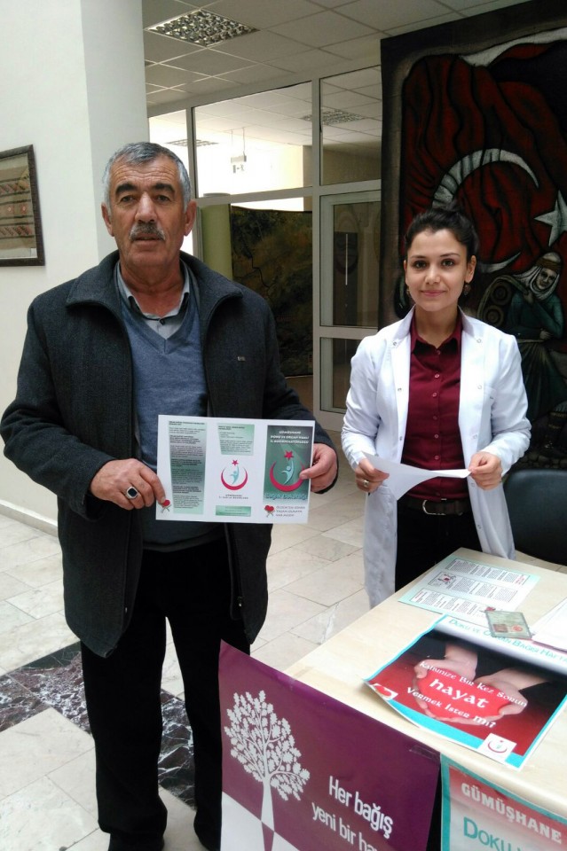 Kelkit'te organ bağışı standı kuruldu 3