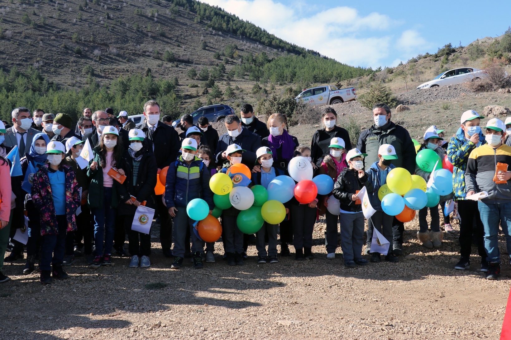 Gümüşhane’de Milli Ağaçlandırma Gününde binlerce fidan toprakla buluştu 39