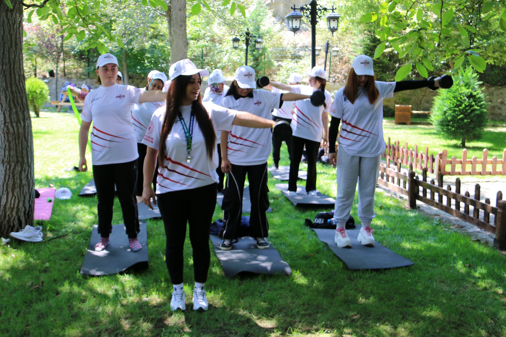 Gümüşhane'de ev kadınları fitness ile sağlıklı yaşama adım atıyor 6