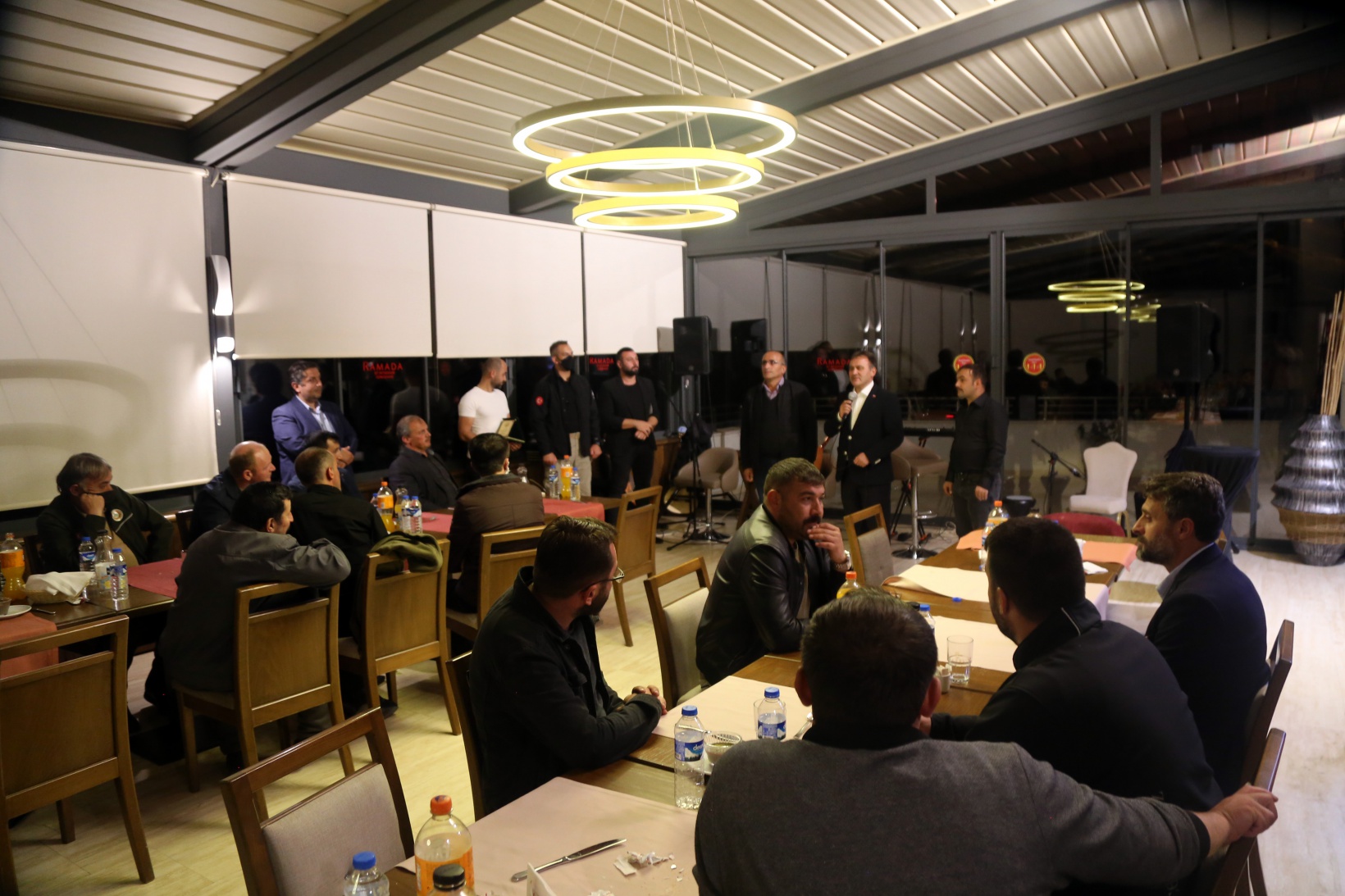 Orman kahramanlarına plaketleri verildi 14