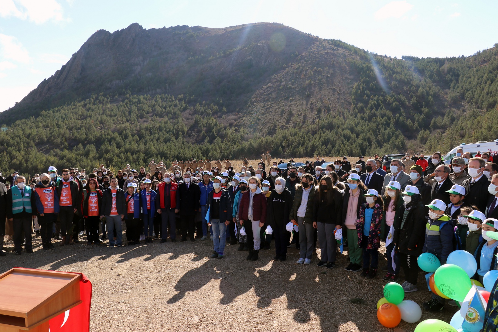 Gümüşhane’de Milli Ağaçlandırma Gününde binlerce fidan toprakla buluştu 33