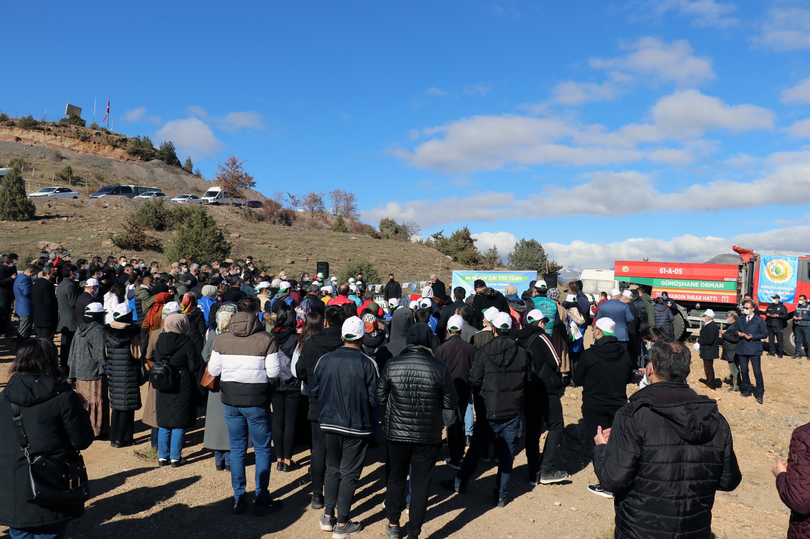 Gümüşhane’de Milli Ağaçlandırma Gününde binlerce fidan toprakla buluştu 24