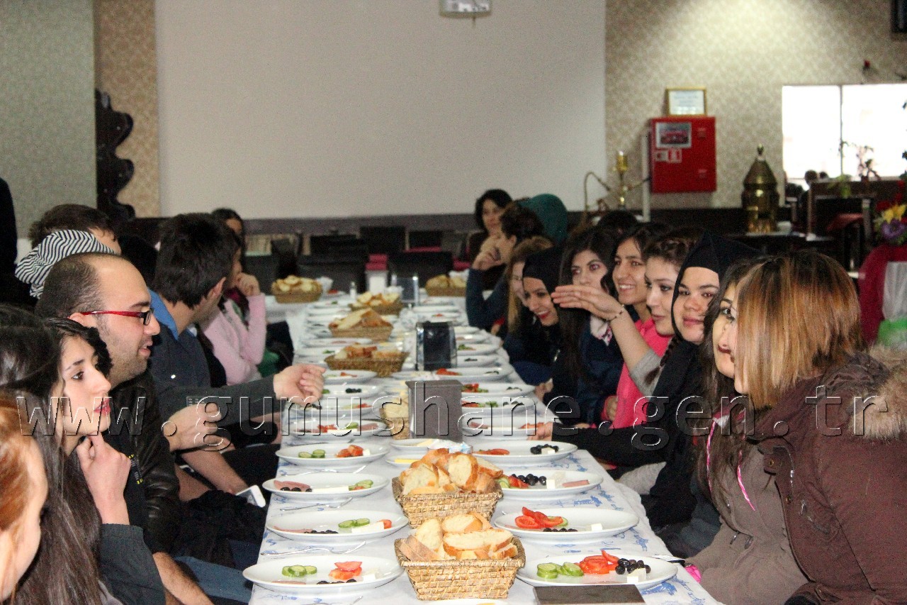 Aslan Halk Oyuncularla Sabah Kahvaltısında Buluştu 2