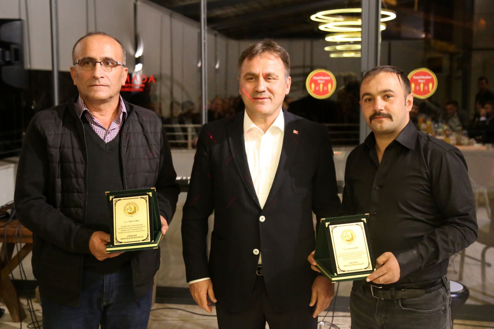 Orman kahramanlarına plaketleri verildi 13