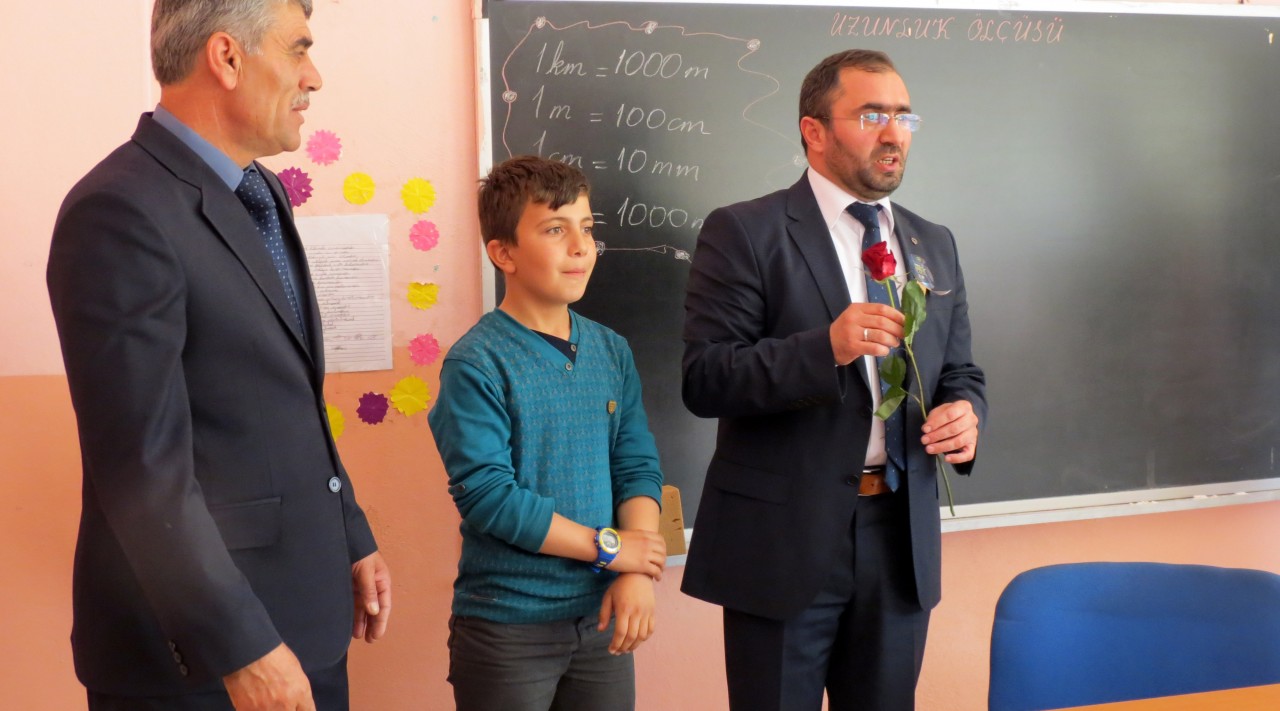 Kelkit’te vatandaşlara 2 bin Kutlu Doğum gülü 2