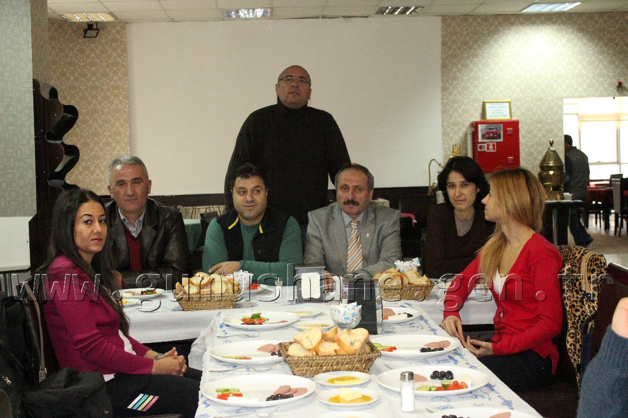 Aslan Halk Oyuncularla Sabah Kahvaltısında Buluştu 3