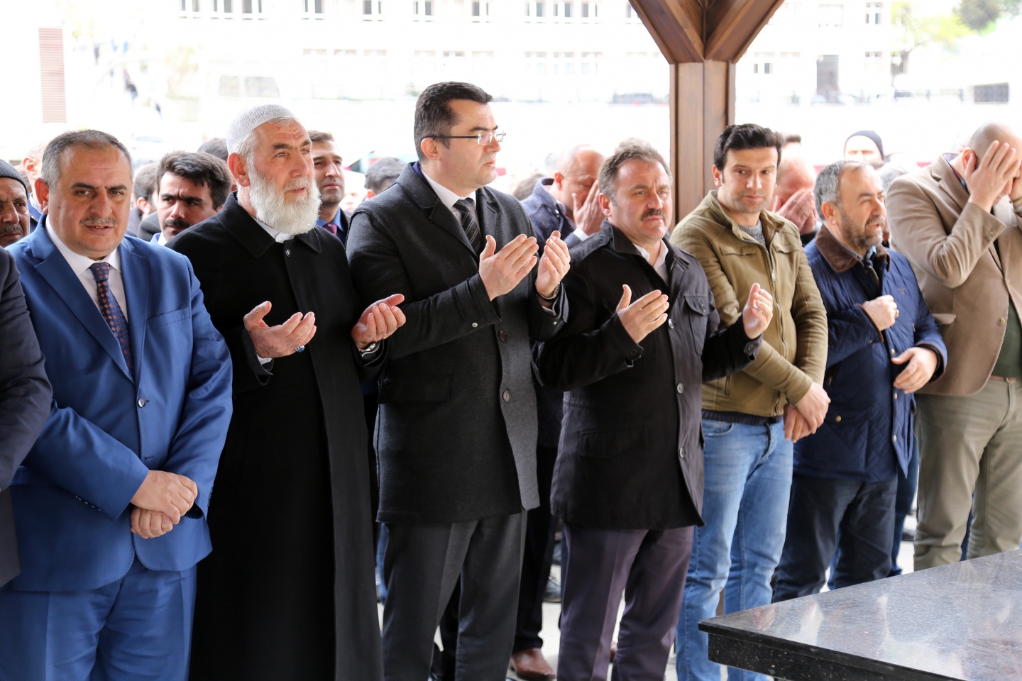 Paşa müdür son yolculuğuna uğurlandı 1