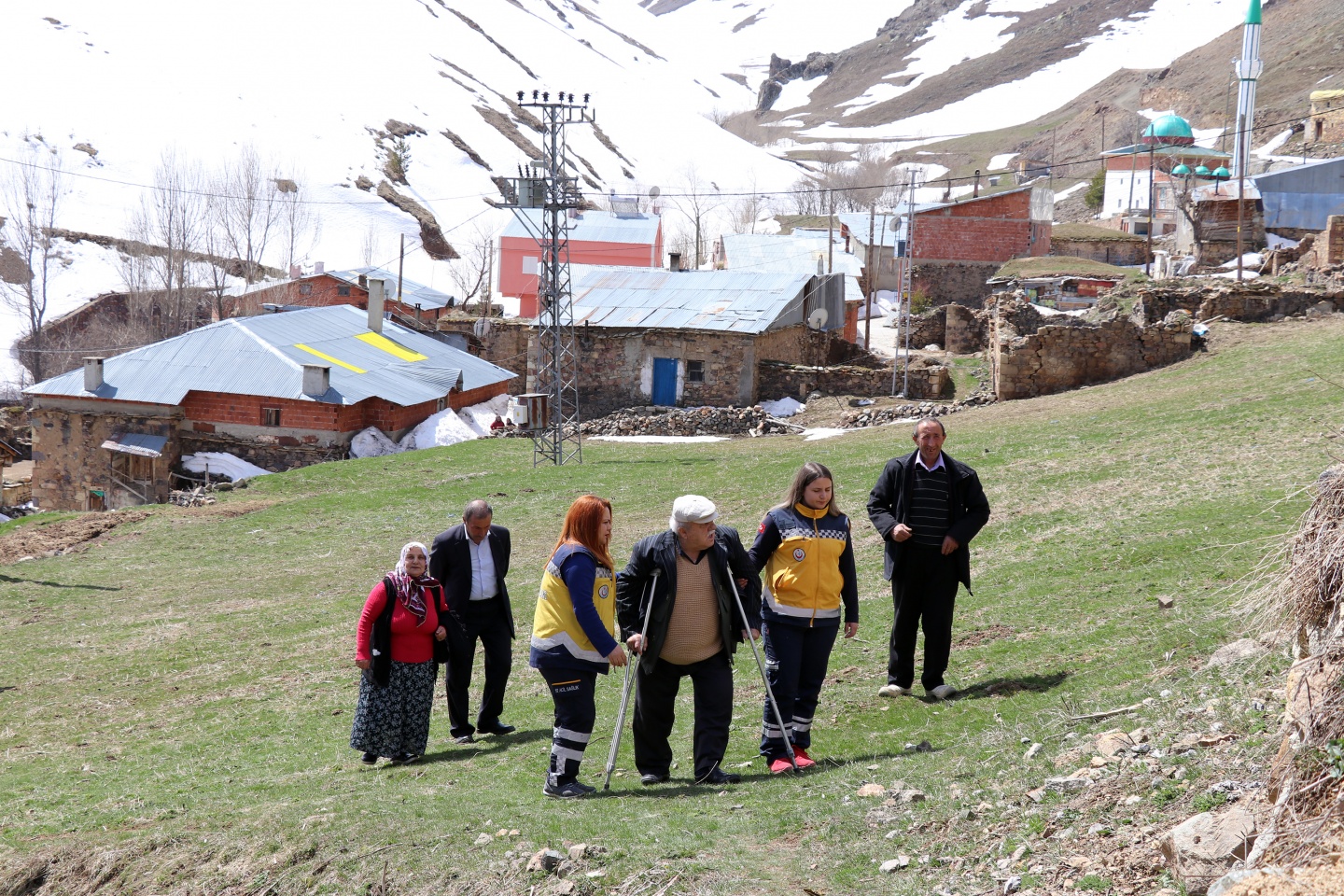 Gümüşhane'de hastalar sandıklara devlet eliyle götürülüyor 3
