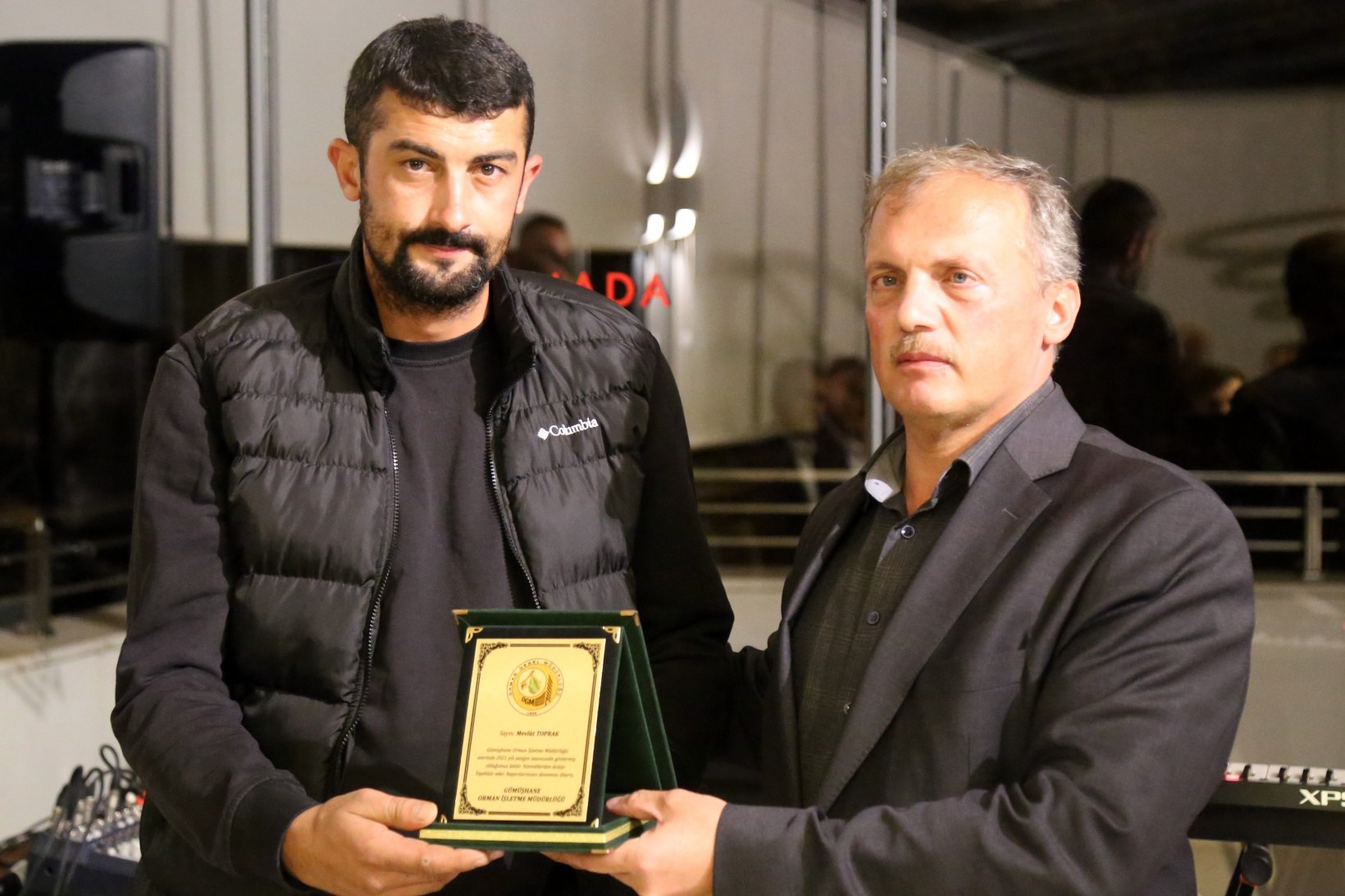 Orman kahramanlarına plaketleri verildi 5