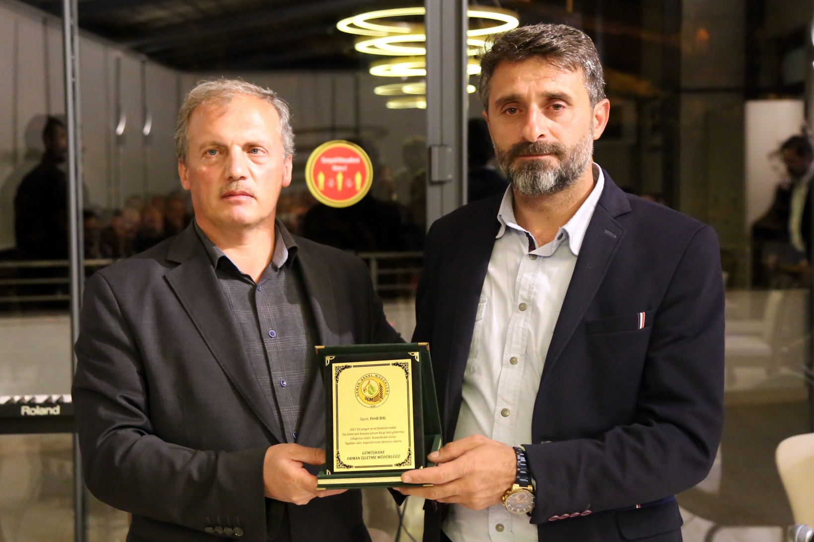 Orman kahramanlarına plaketleri verildi 7