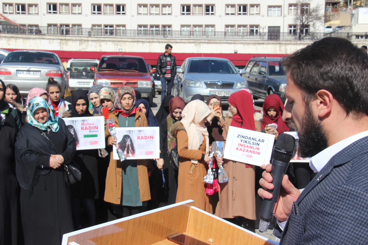 ‘Kadınlara ve Çocuklara Dokunmayın’ 1