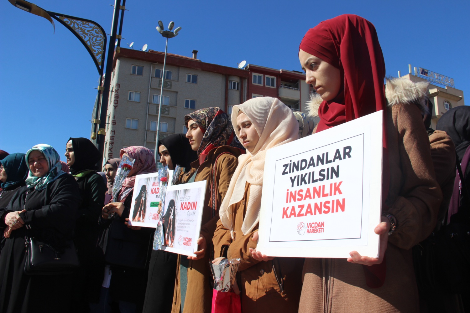 ‘Kadınlara ve Çocuklara Dokunmayın’ 7