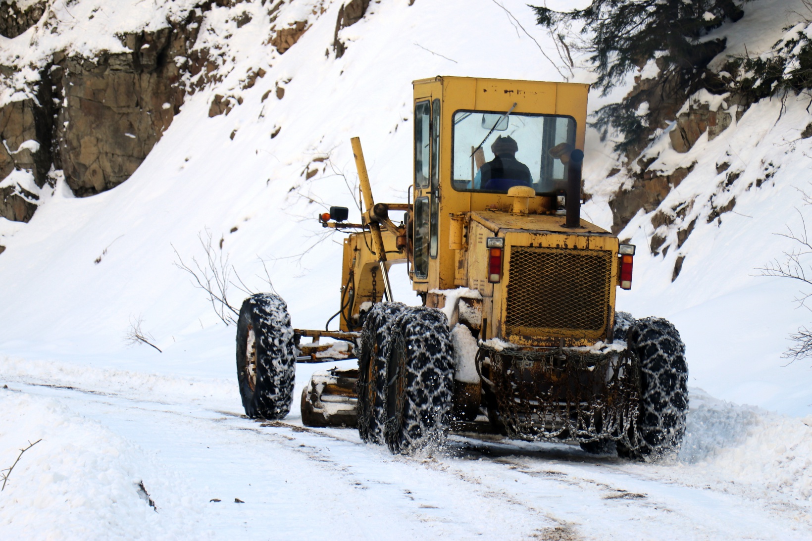 Cenazeye gitmek için yola çıktılar fakat kara saplandılar 12