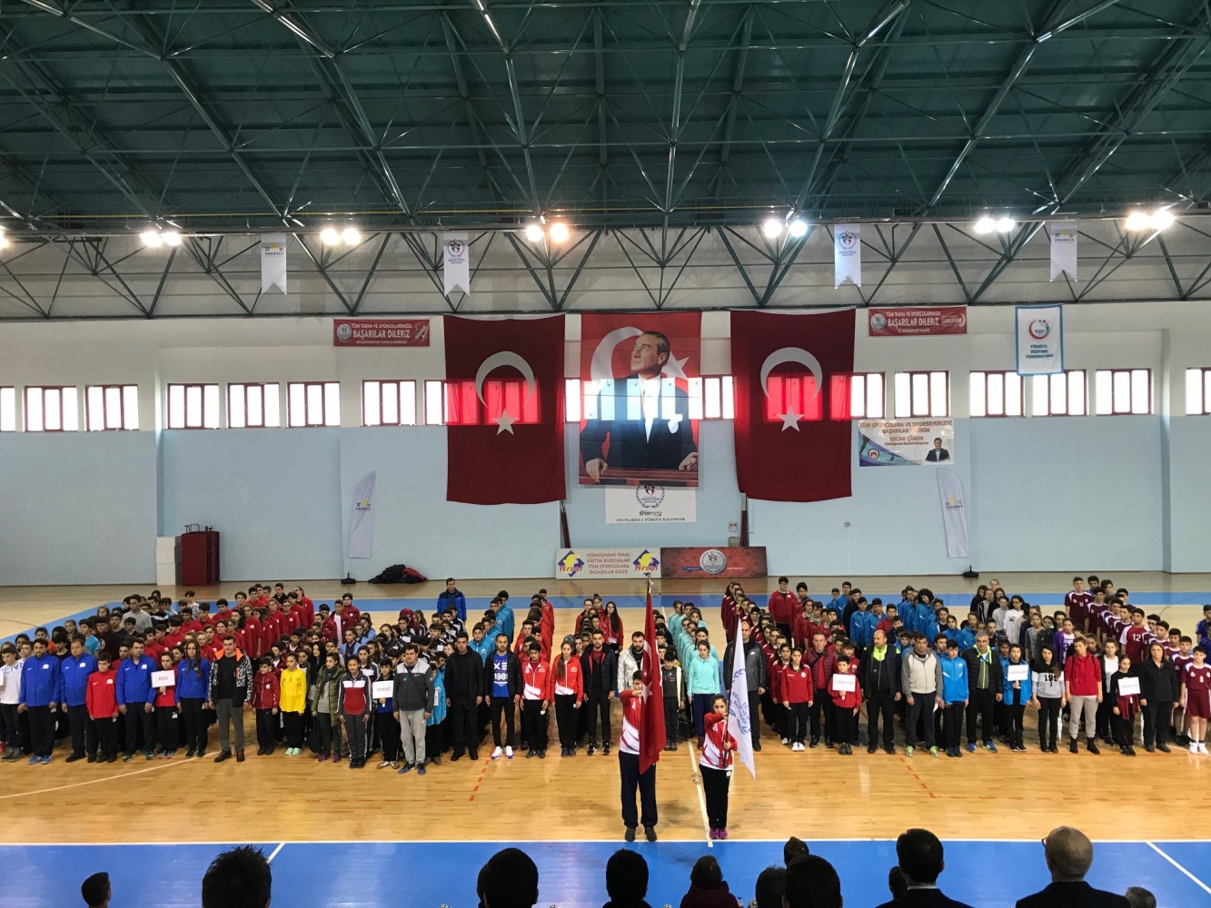 Hentbol grup müsabakaları başladı 1