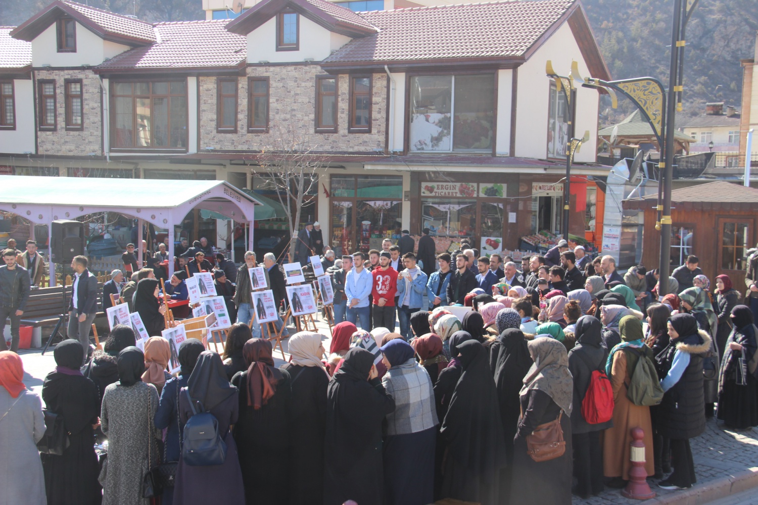 ‘Kadınlara ve Çocuklara Dokunmayın’ 6