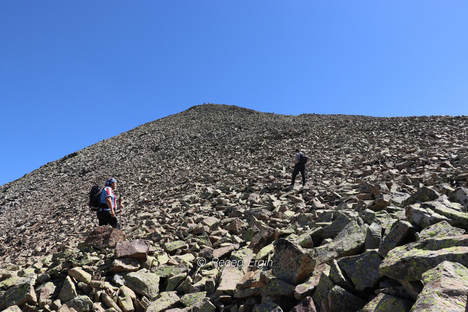 3 bin 333 metrede Yusuf Dikeç pozu verdiler 36