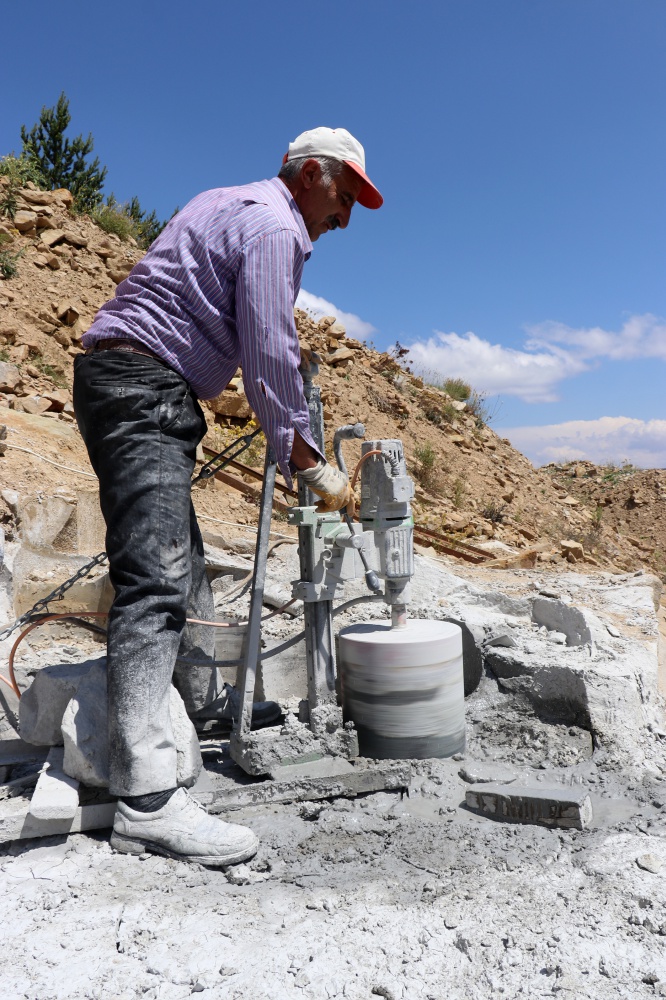 Ekmeğini taştan çıkaran son usta 17