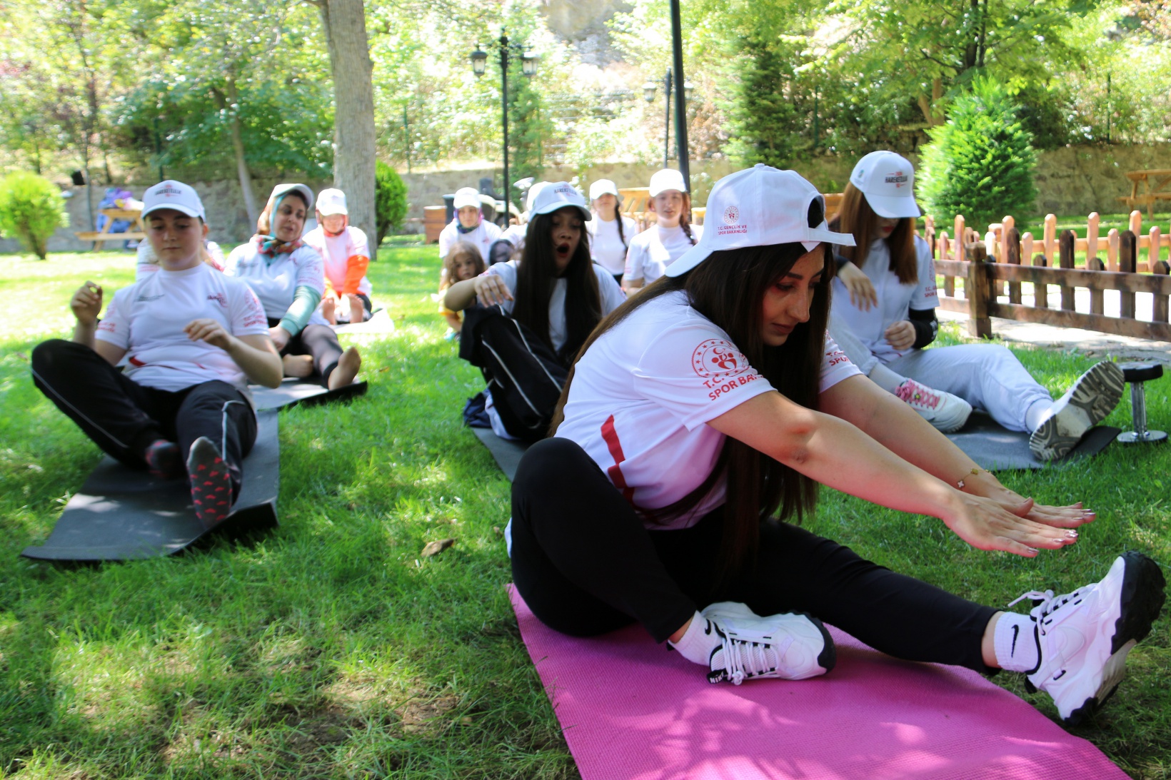 Gümüşhane'de ev kadınları fitness ile sağlıklı yaşama adım atıyor 8