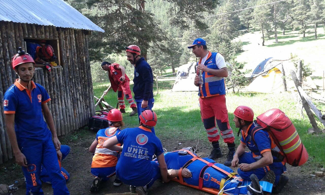 Bölge UMKE temel eğitimi Gümüşhane’de yapıldı 8