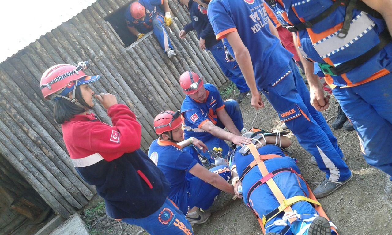 Bölge UMKE temel eğitimi Gümüşhane’de yapıldı 9