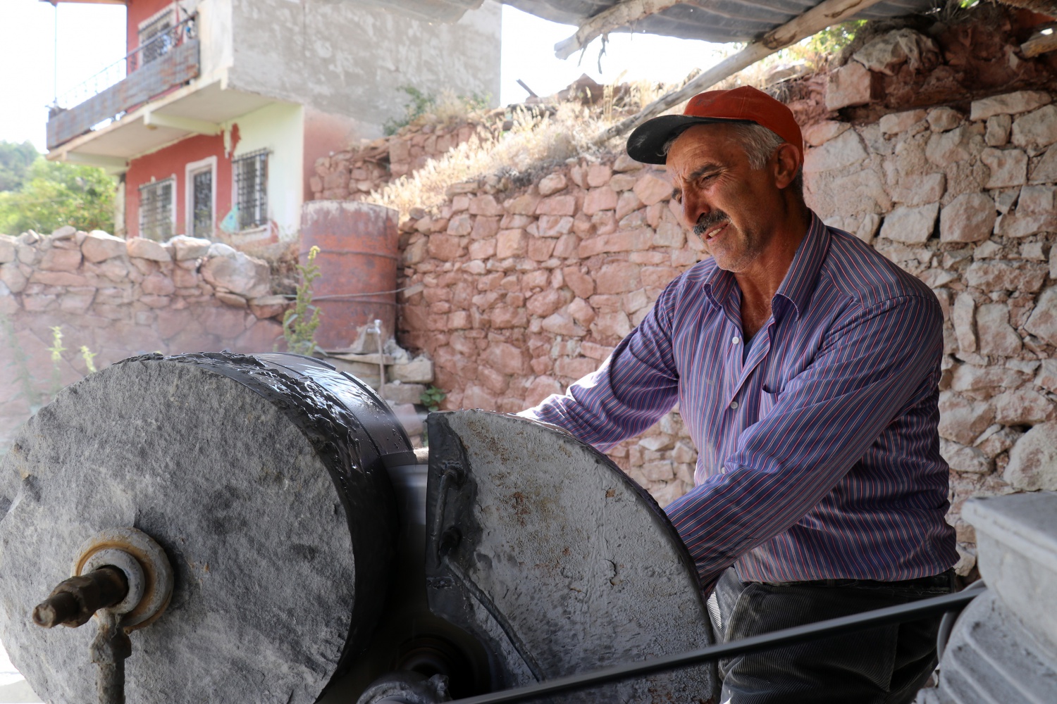 Ekmeğini taştan çıkaran son usta 14