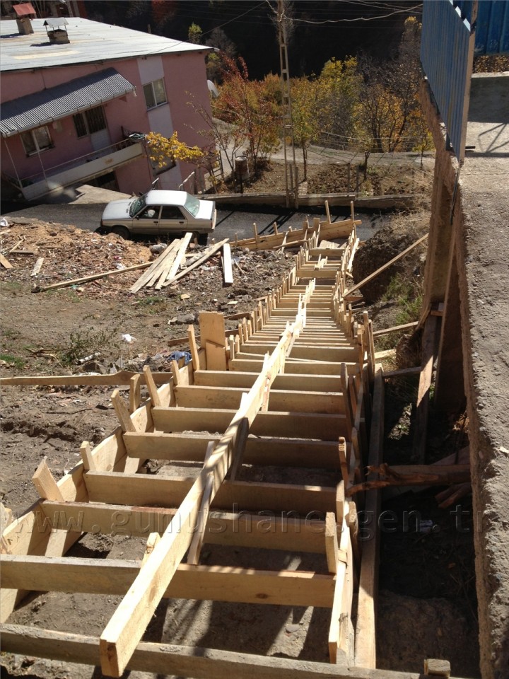 Belediye'den Her Mahalleye Yeni Bir Merdiven 8