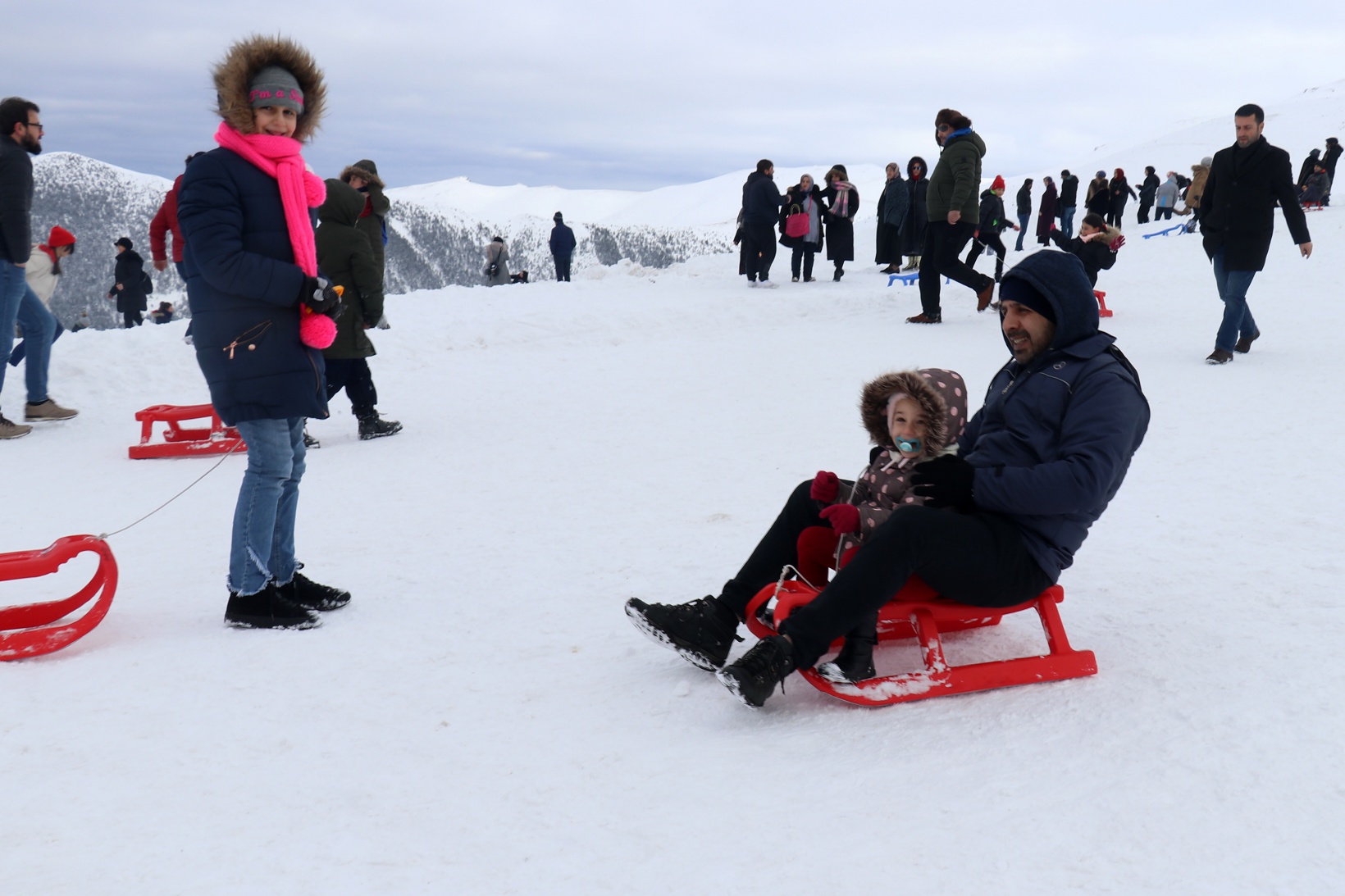 Zigana dağı yarıyıl tatilinde doldu taştı 12