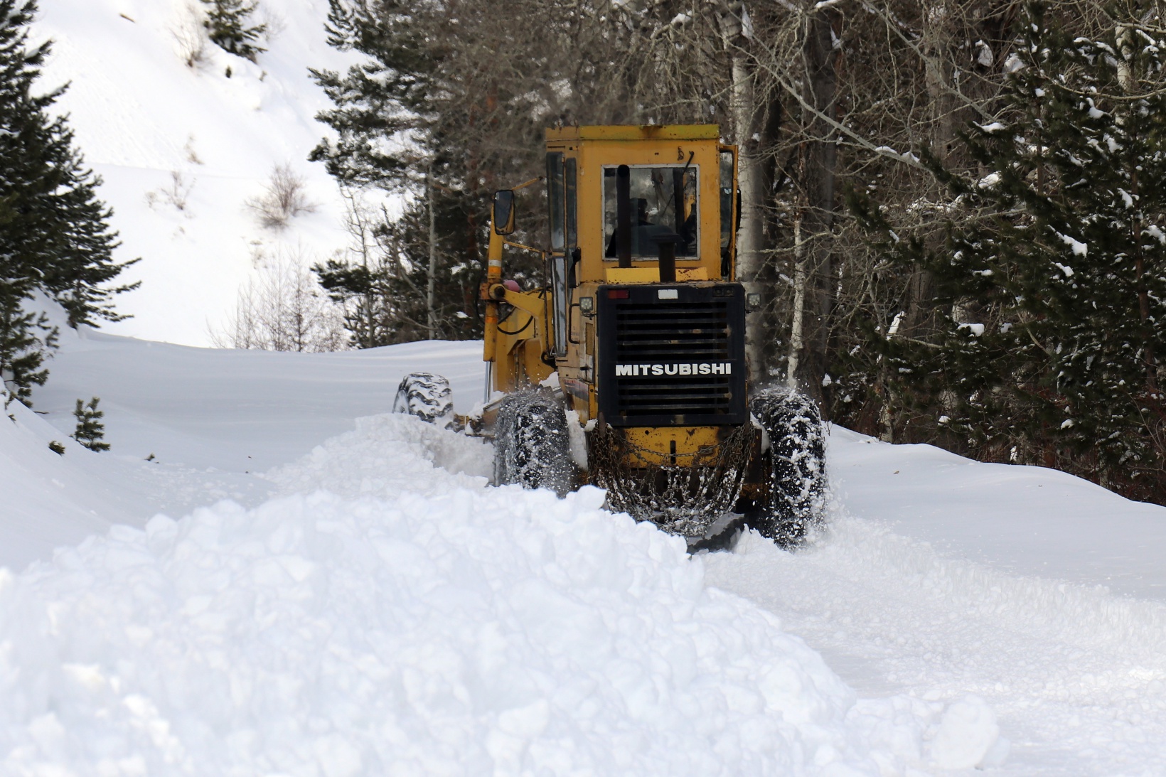 Gümüşhane’de karla mücadele çalışmaları sürüyor 16