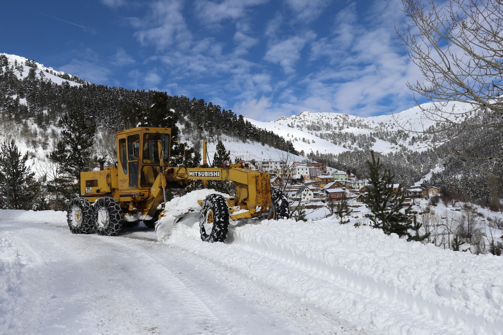 Gümüşhane’de karla mücadele çalışmaları sürüyor 17