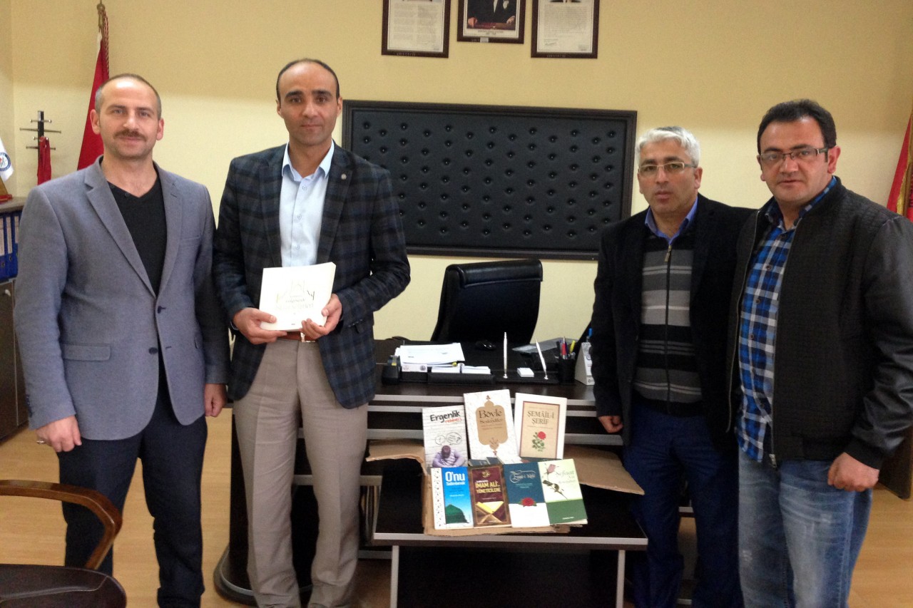 Semerkand Vakfından anlamlı karne hediyesi 3