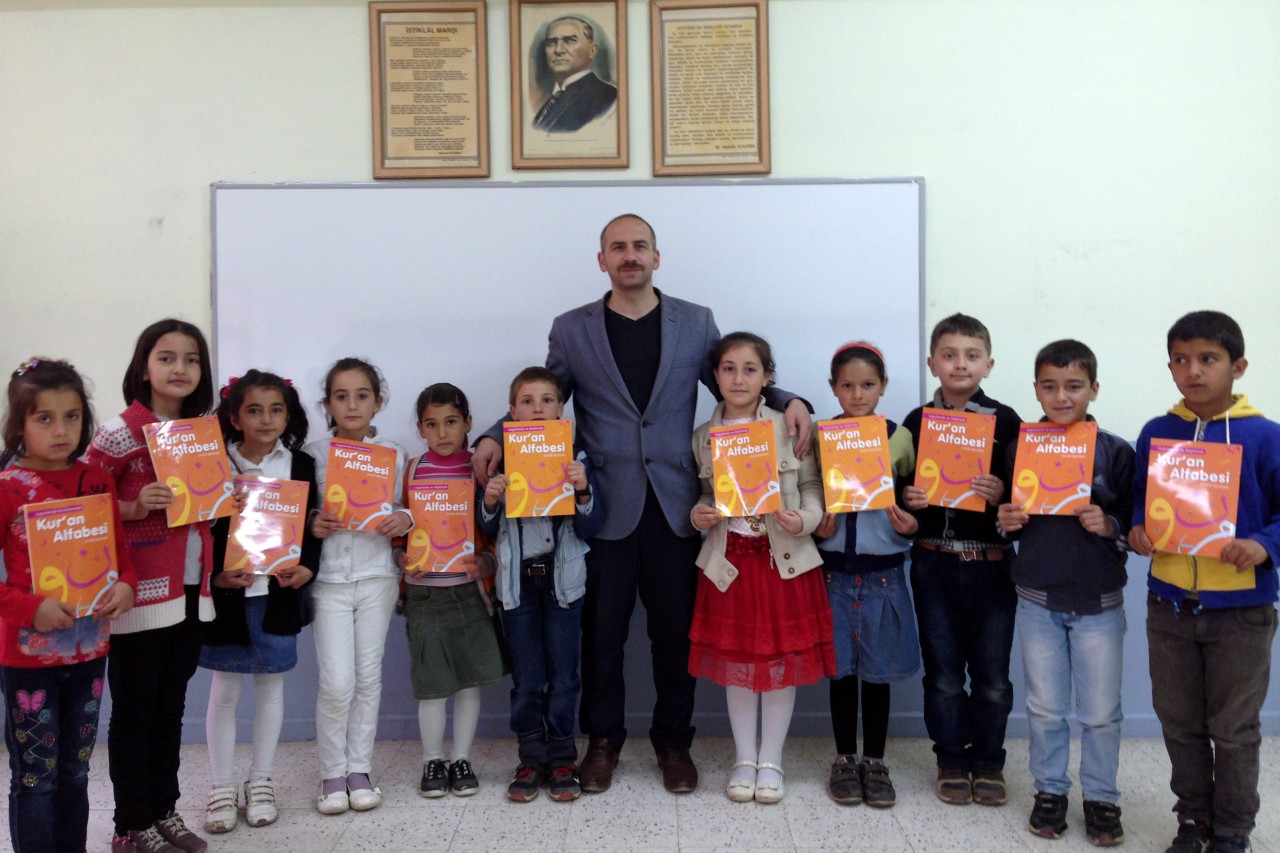 Semerkand Vakfından anlamlı karne hediyesi 5