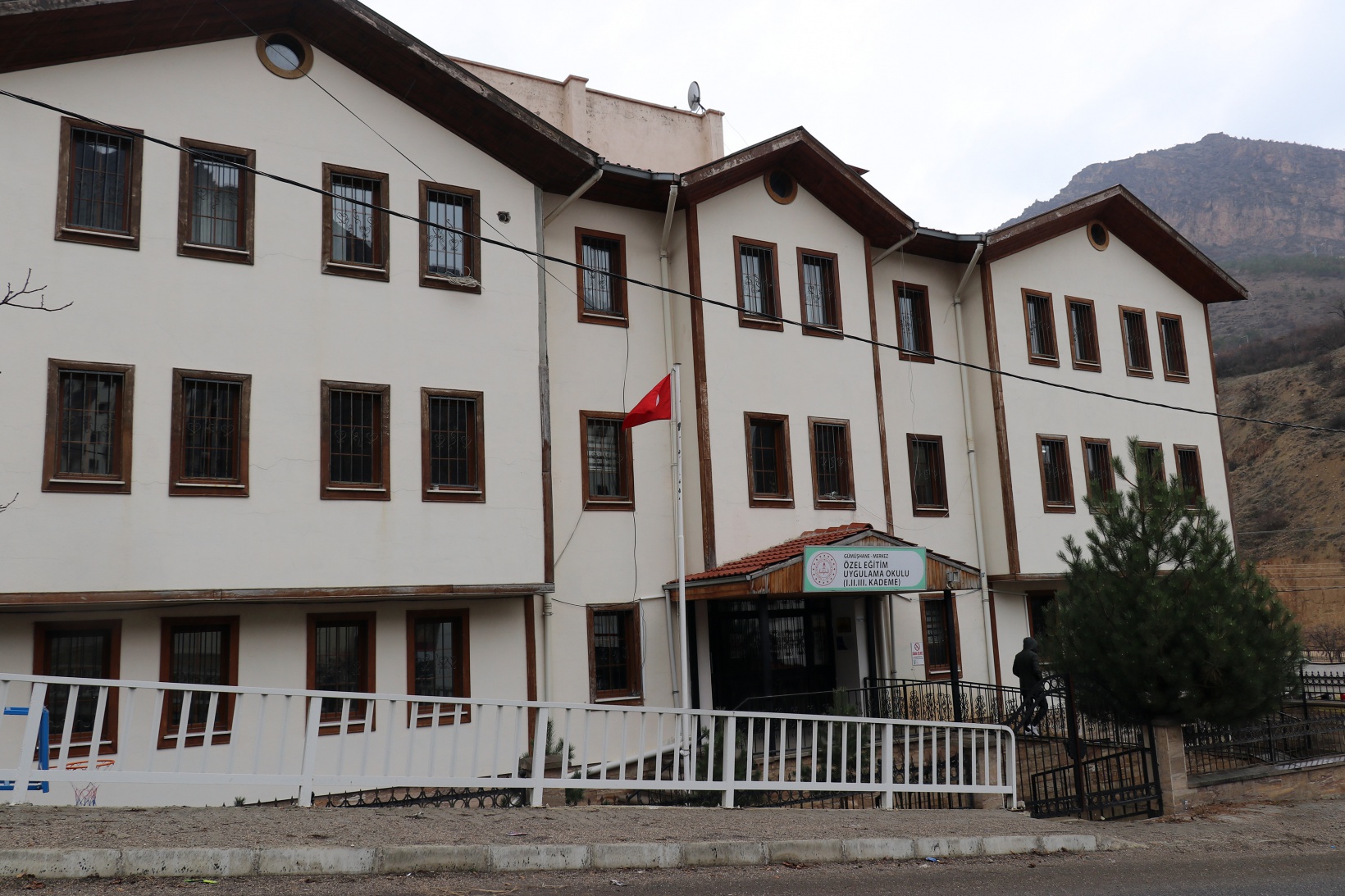 Özel çocuklar depremzede çocuklar için bez bebek yapıyor 12