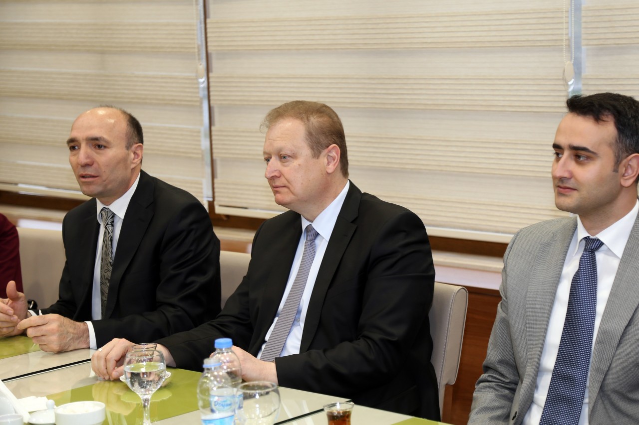 Vali Yavuz aday öğretmenlere seslendi 5